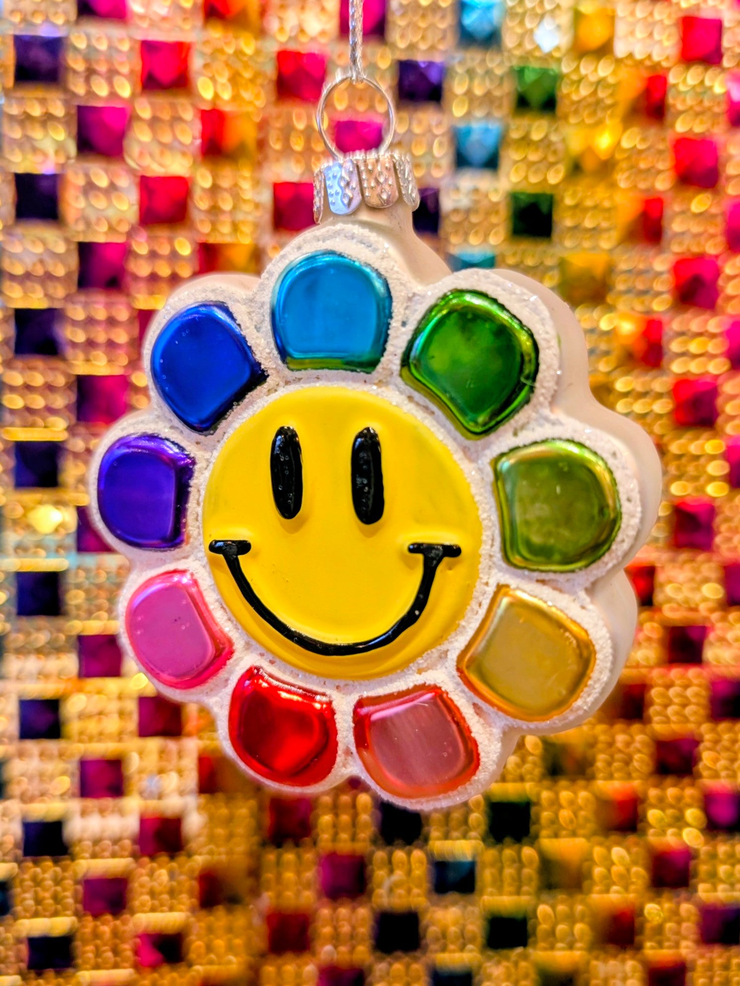 Retro kitsch smiley flower decoration