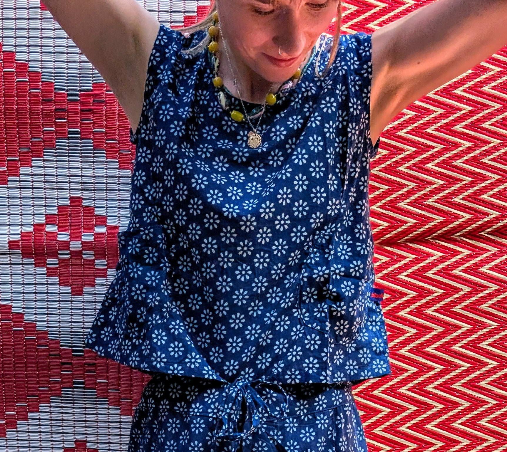 Indigo pocket top