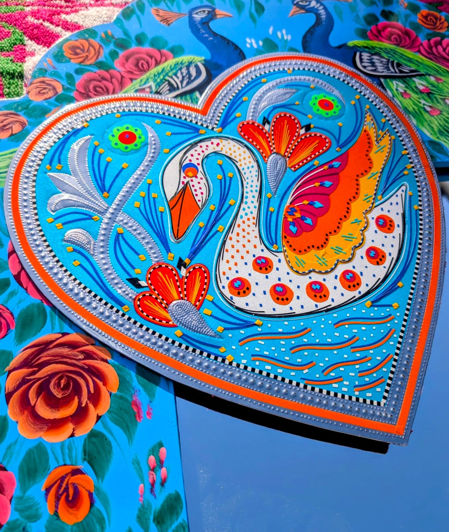 Sweet swan heart plaque