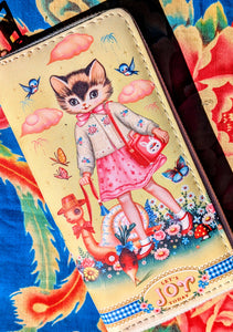 Kitsch purse