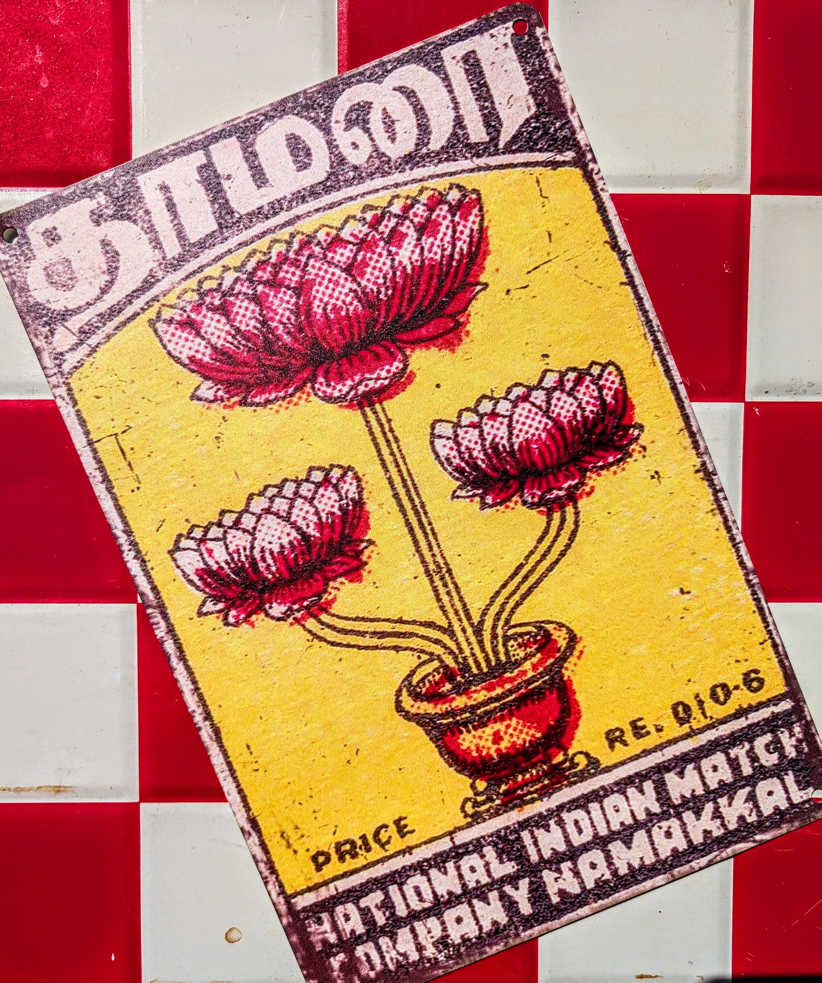 Gorgeous graphics tin signs
