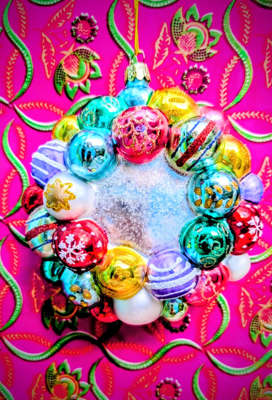 Vintage Xmas wreath bauble