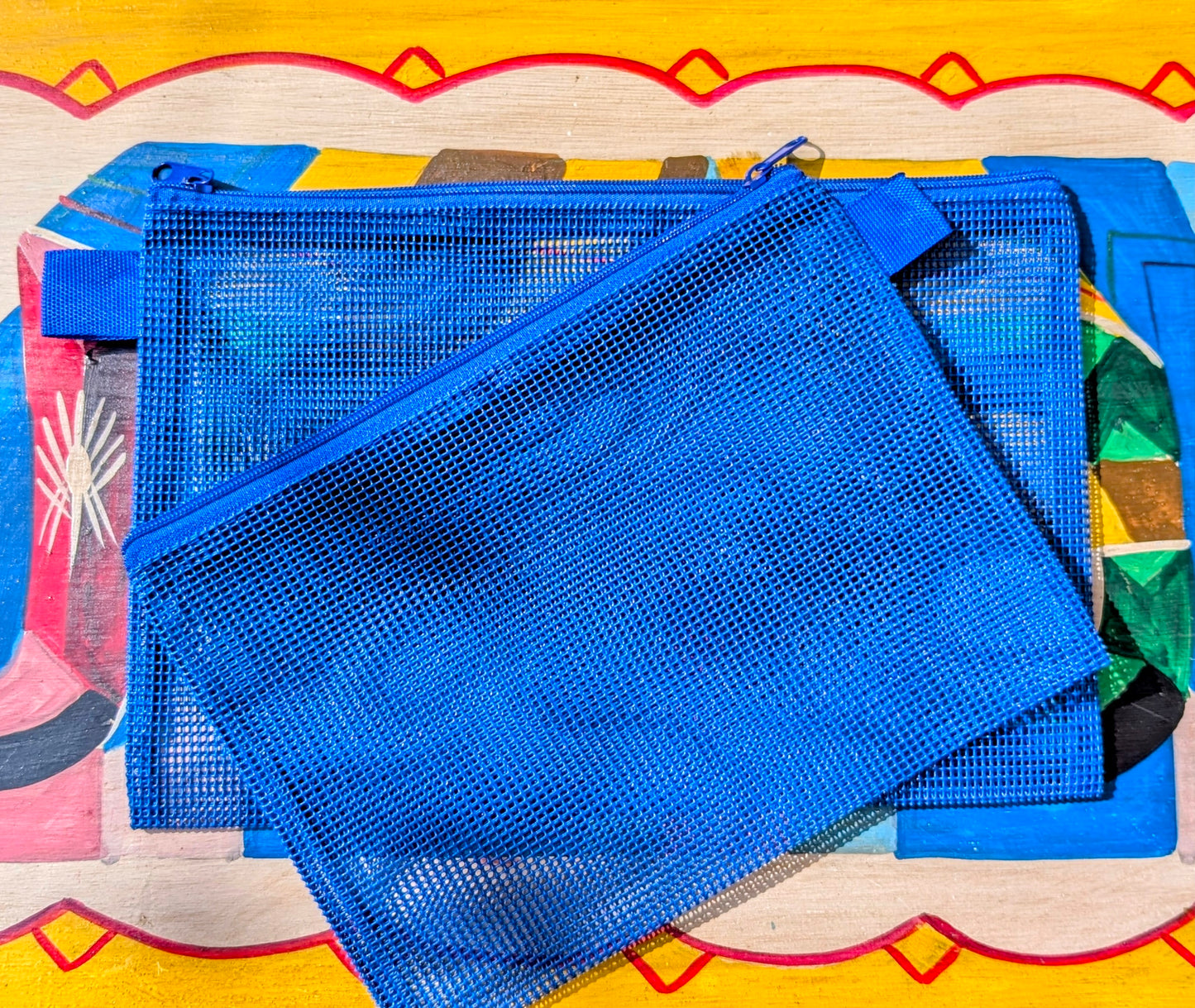 Retro net pouch