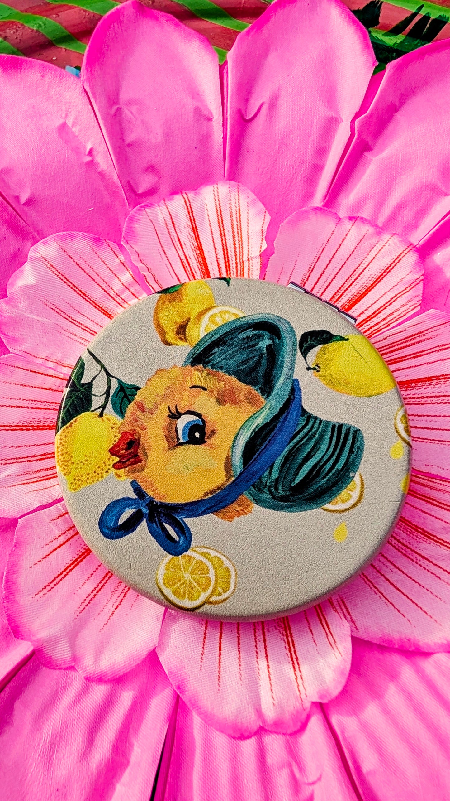 Pocket cuties mirror