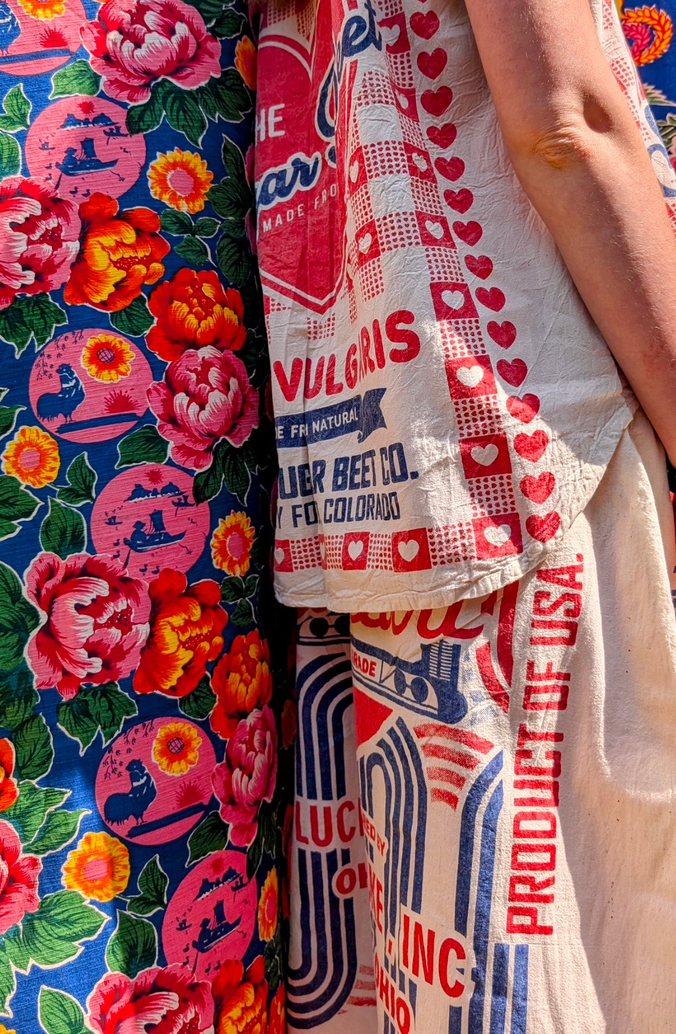 Punchy packaging skirt