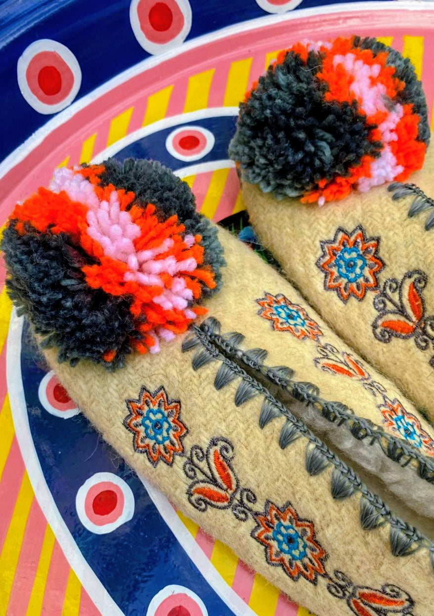 Greek pom pom slippers - size 37
