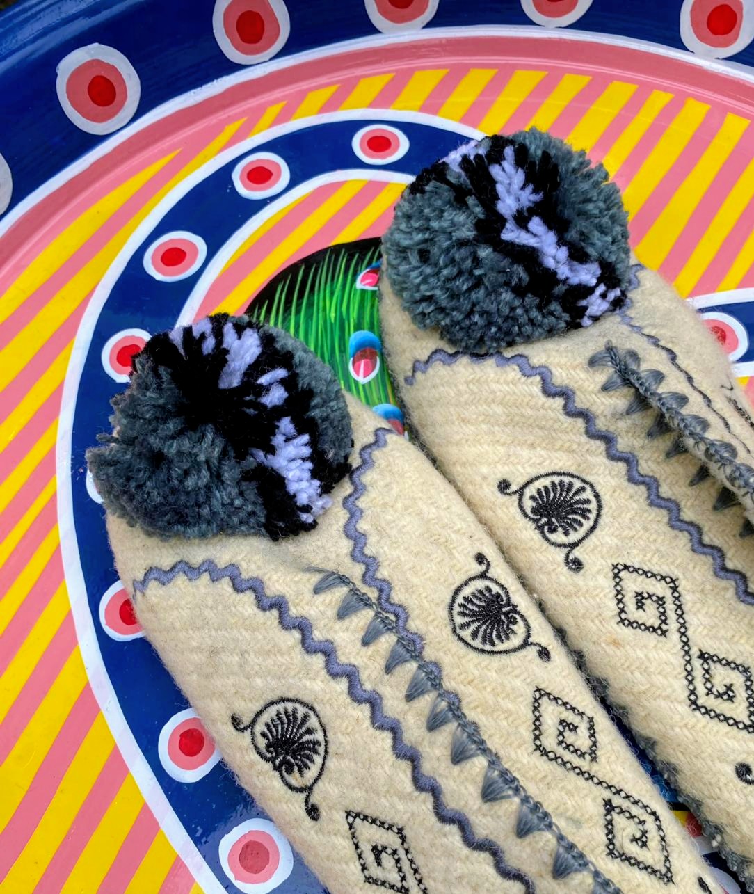 Greek pom pom slippers size 46