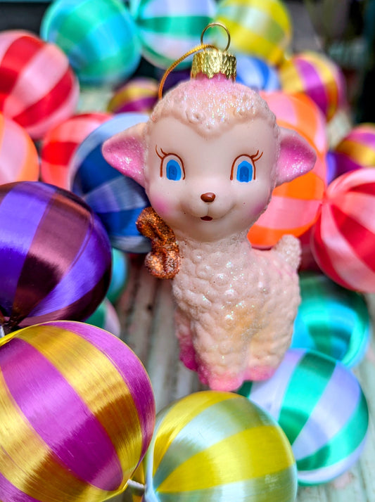 Little lamb decoration