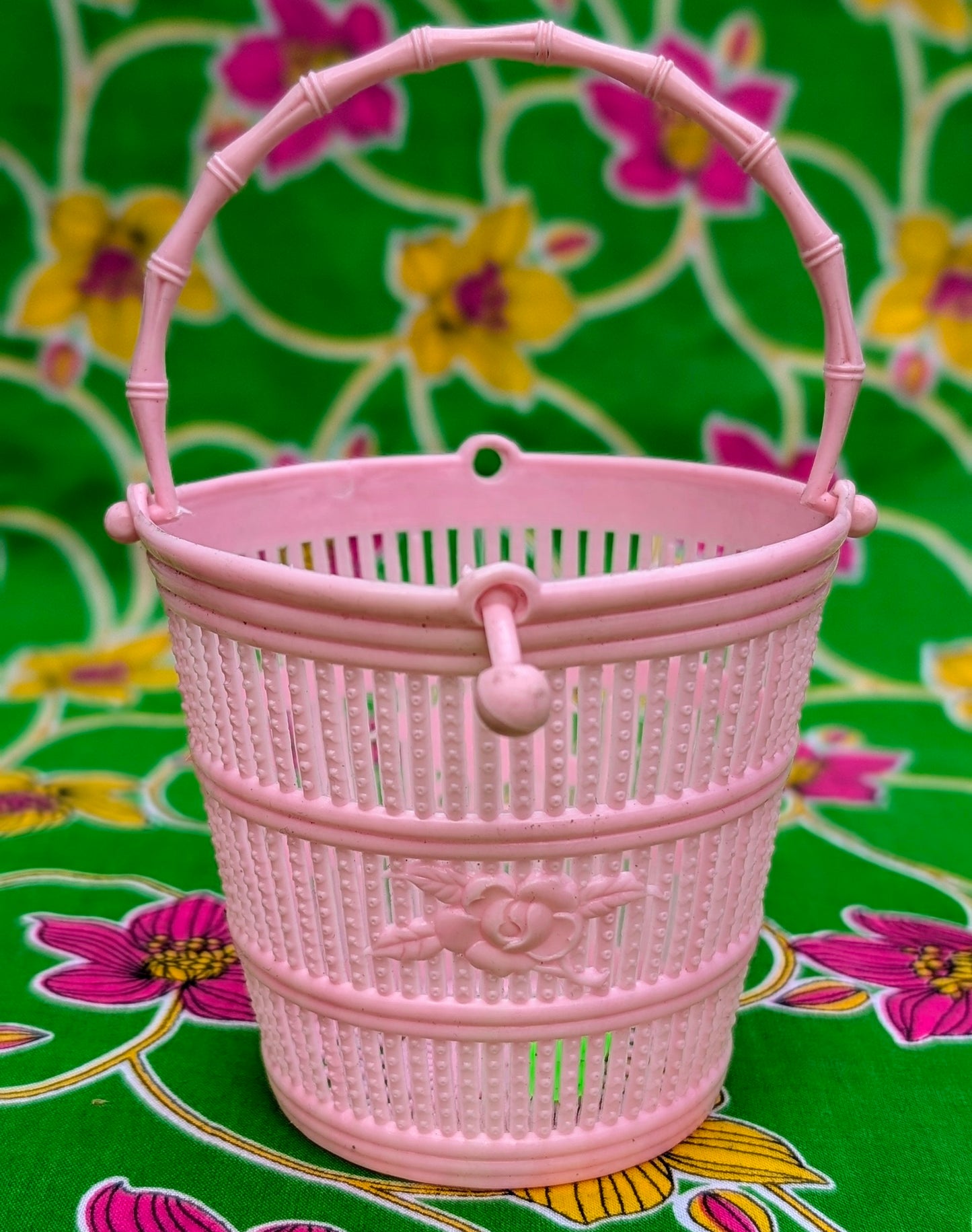 Vintage dead stock flower basket