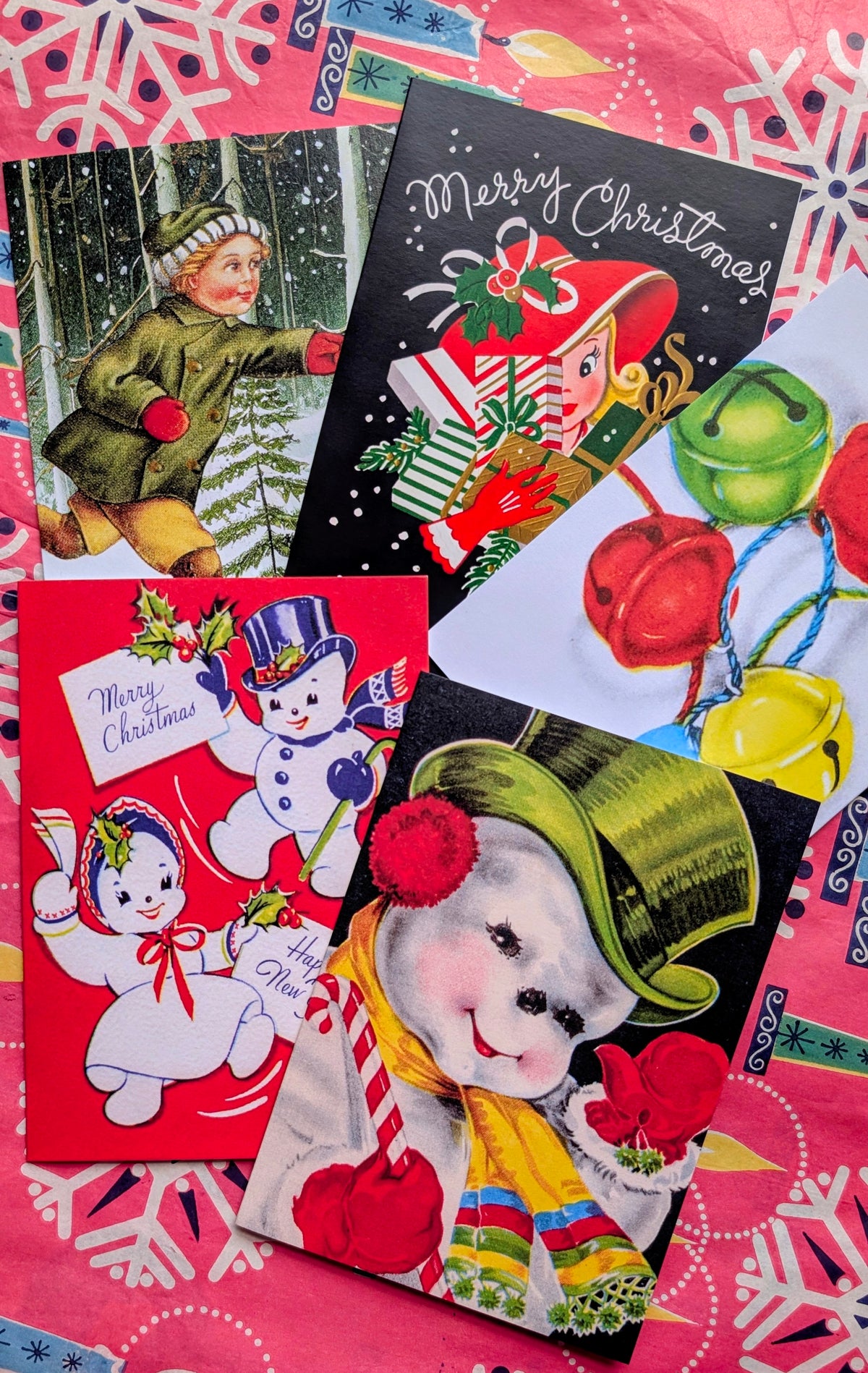 Vintage Christmas ephemera has inspired these fabulous French cards, no AI here!!

Set of 5 different designs.

15 cm x 11cm., all come with envelopes.

 