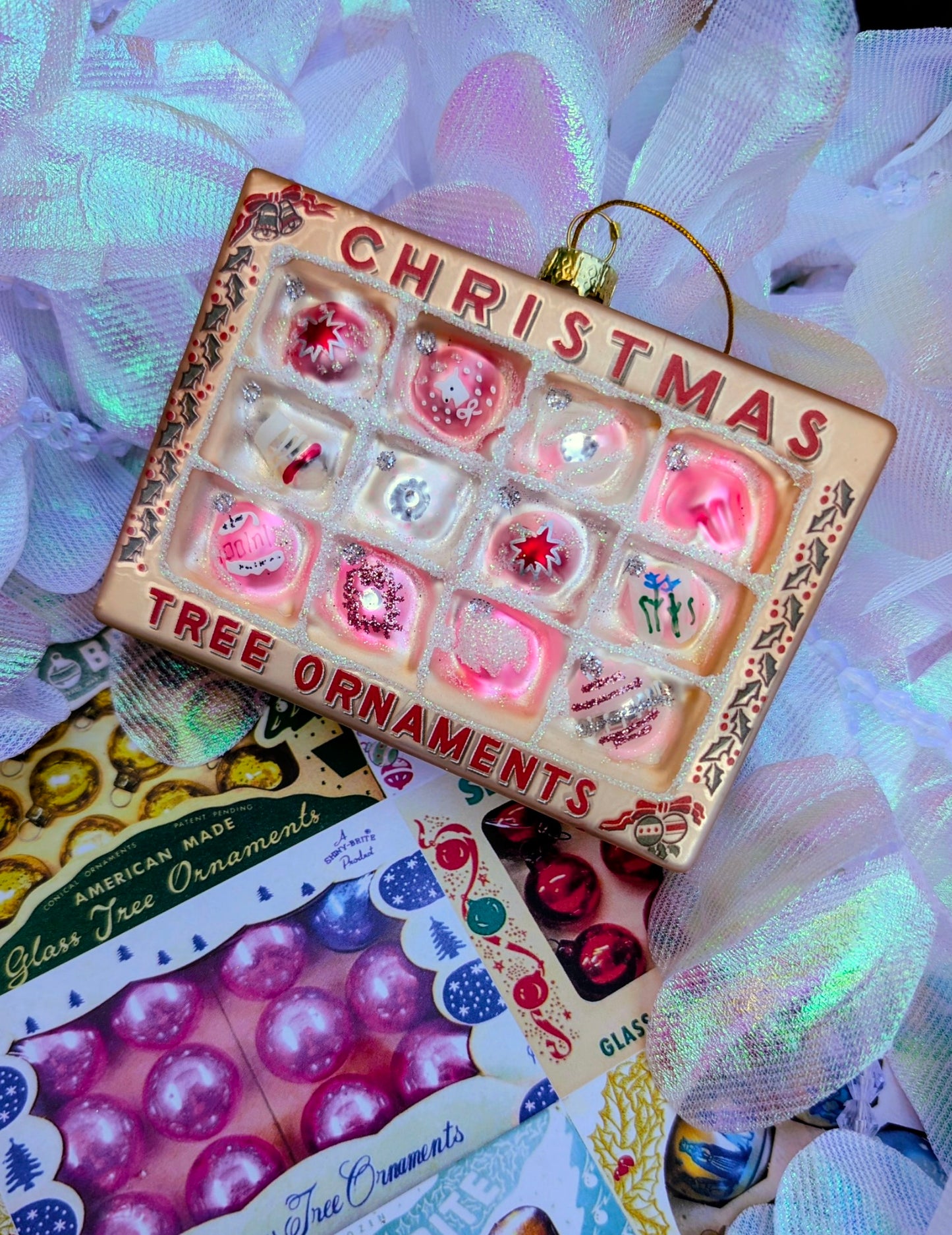 Pink bauble box decoration