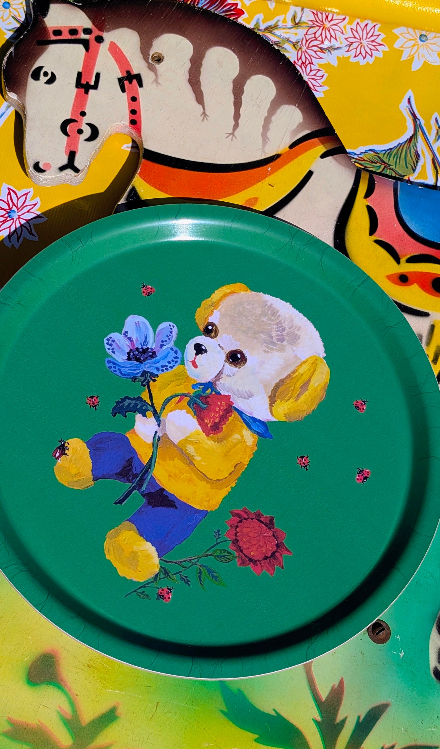 Nathalie Lete's wonderful detailed, fantastical toys, cats and a fairy tale world on a fabulous Swedish birch wood tray for your treasures or treats, more beauty from Nathalie Lete to adorn your home.

Melamine coated birch wood.