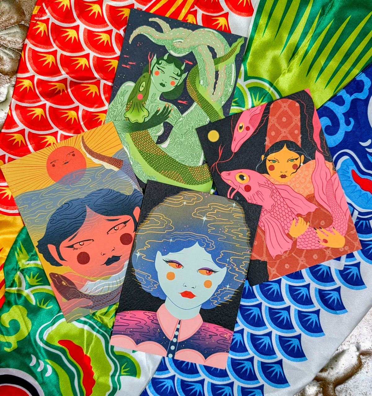 Sirens and goddesses set of 4 feminine folkloric inspired cards.

We think these will end up being framed by whoever is lucky enough to receive them!!

Illustrations by Piece of the Peach.

Set of 4 cards with envelopes.

15cm x 10.5cm 
