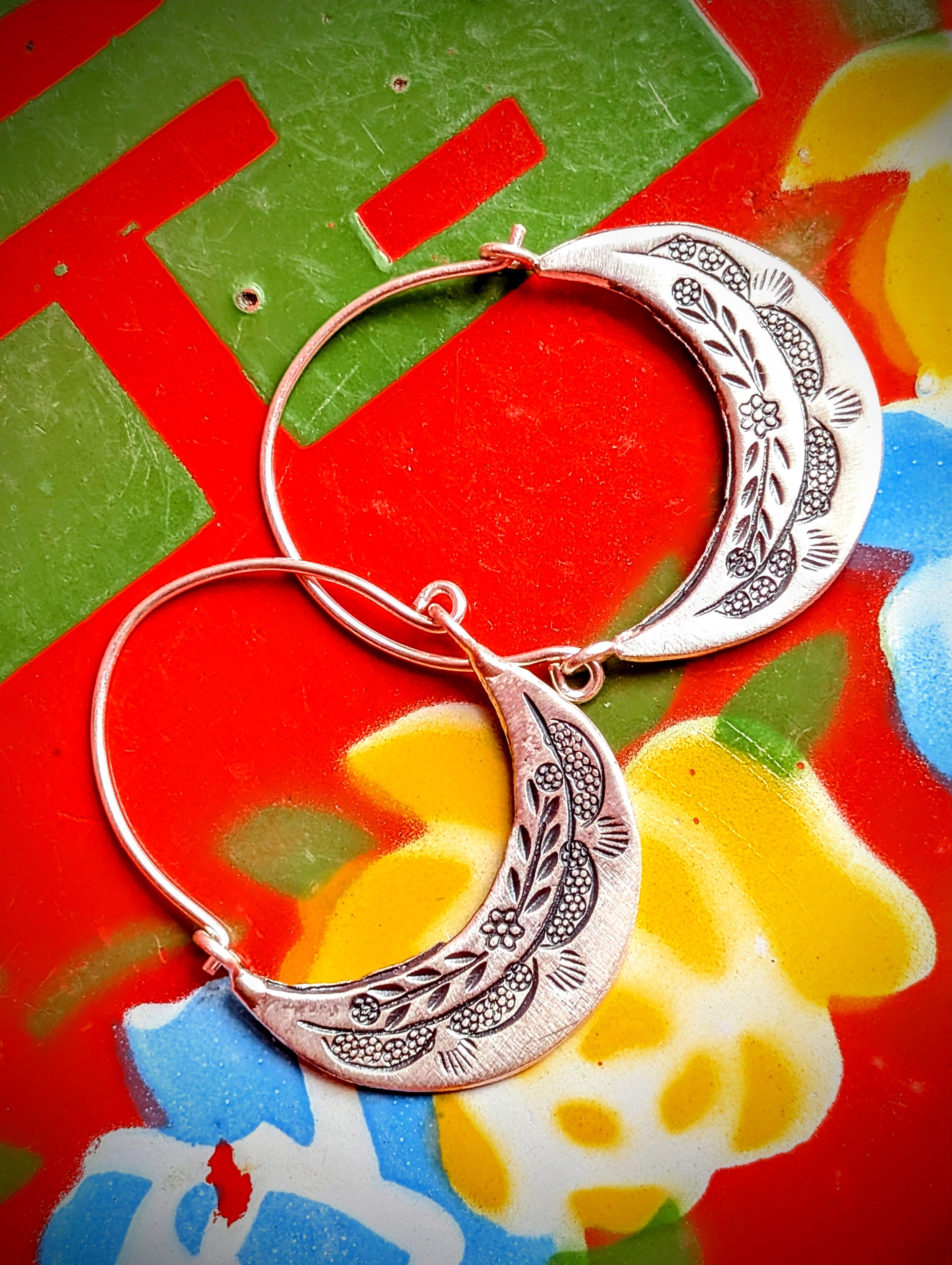 Folk flower Myanmar hoops, small