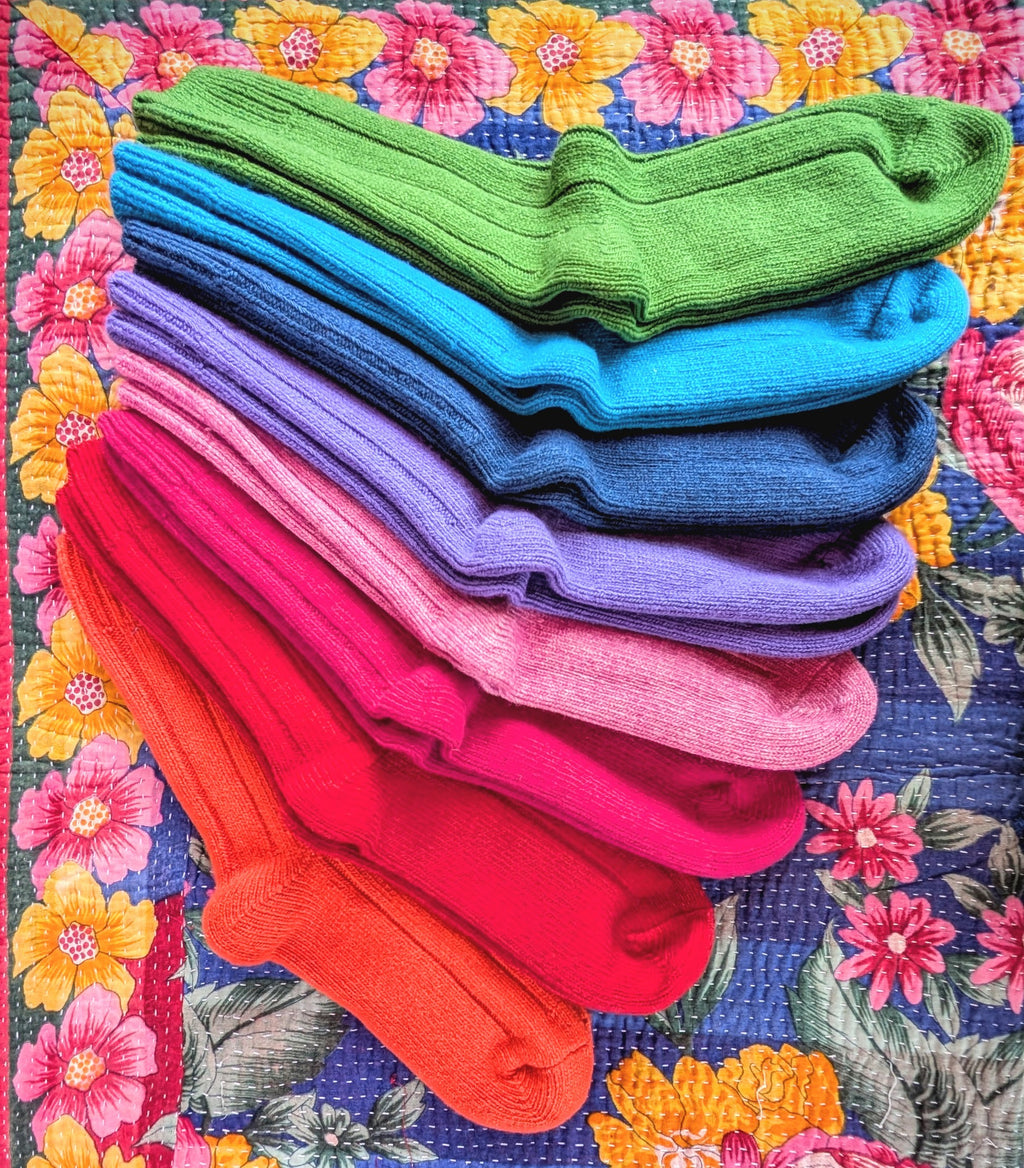 Soft and warm recycled wool socks in gorgeous jewel colours

80% wool 20% polyester/lycra

Size UK 4-7
Somerville socks