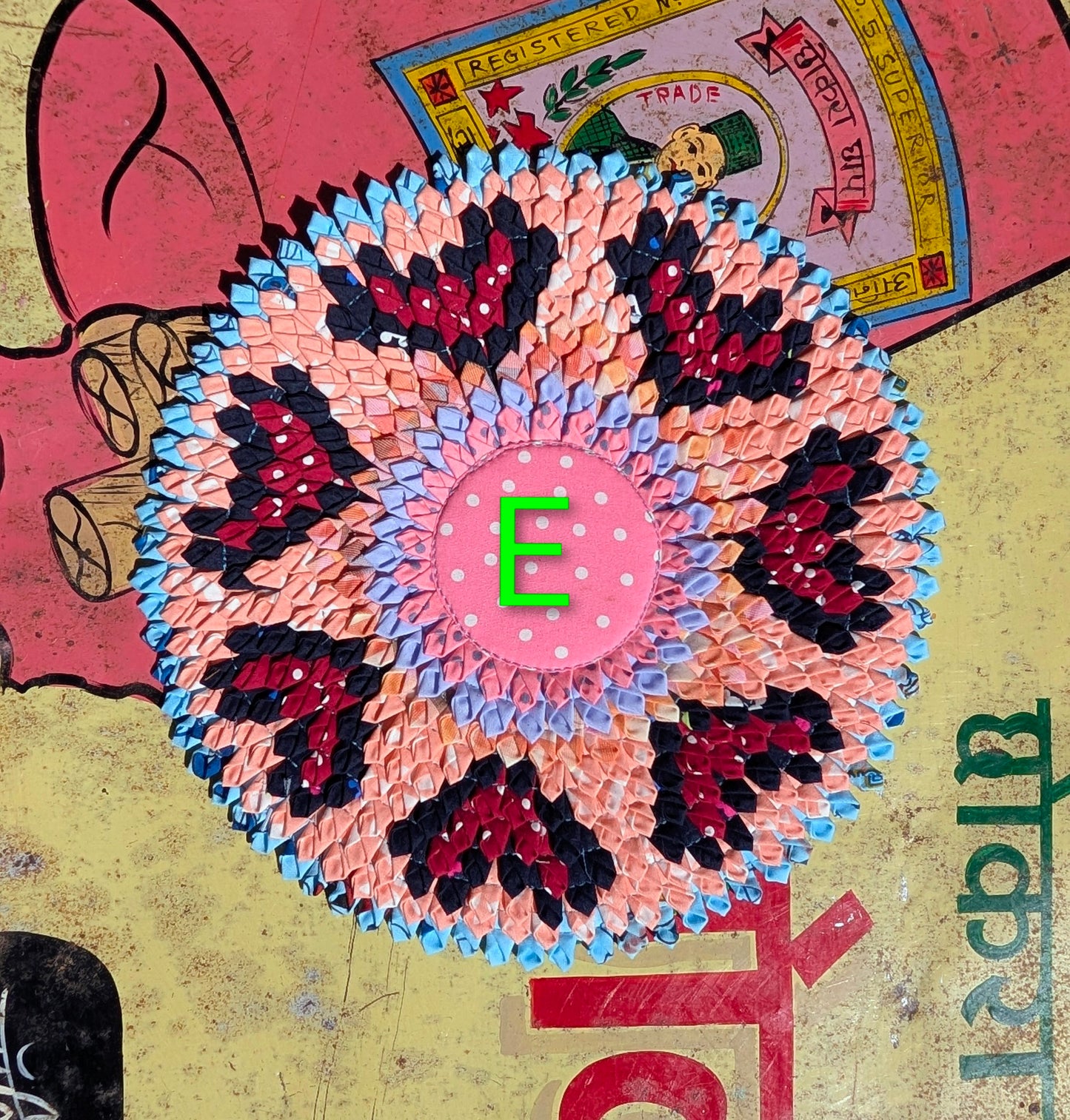 Recycled fabric mat round
