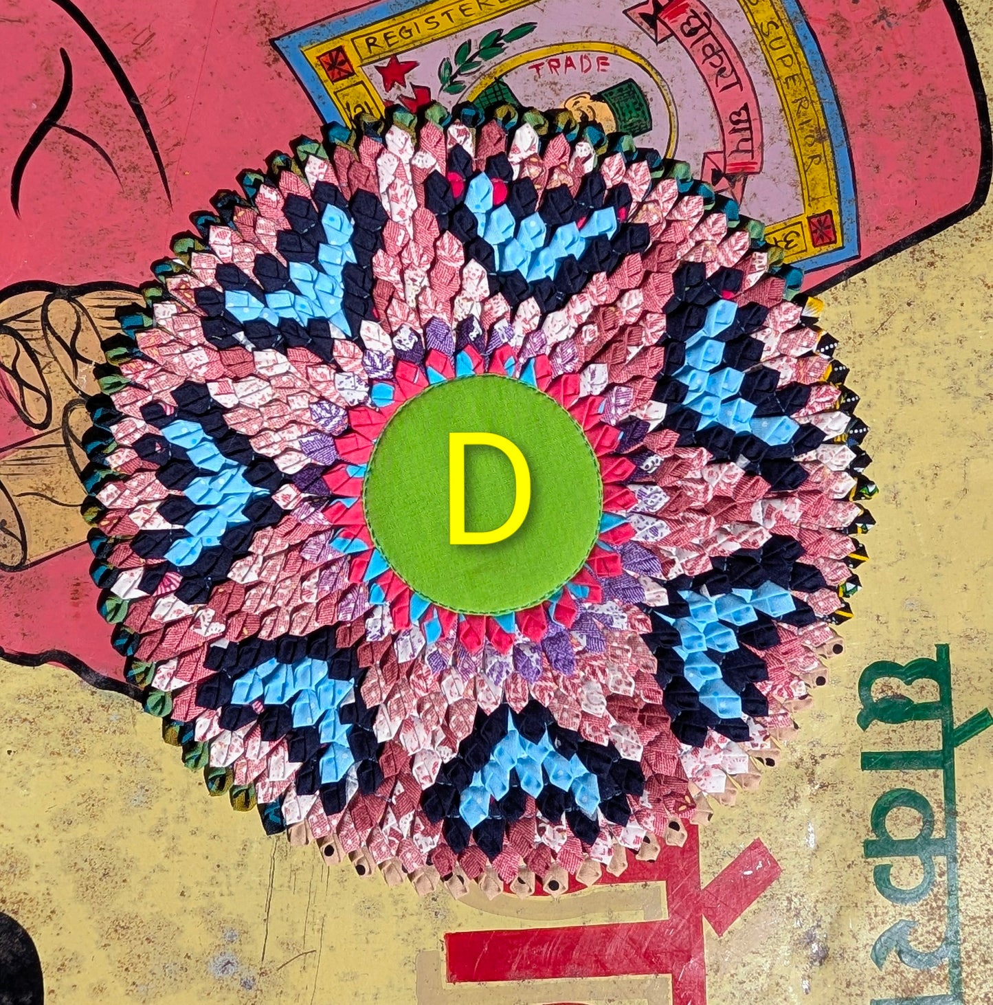 Recycled fabric mat round