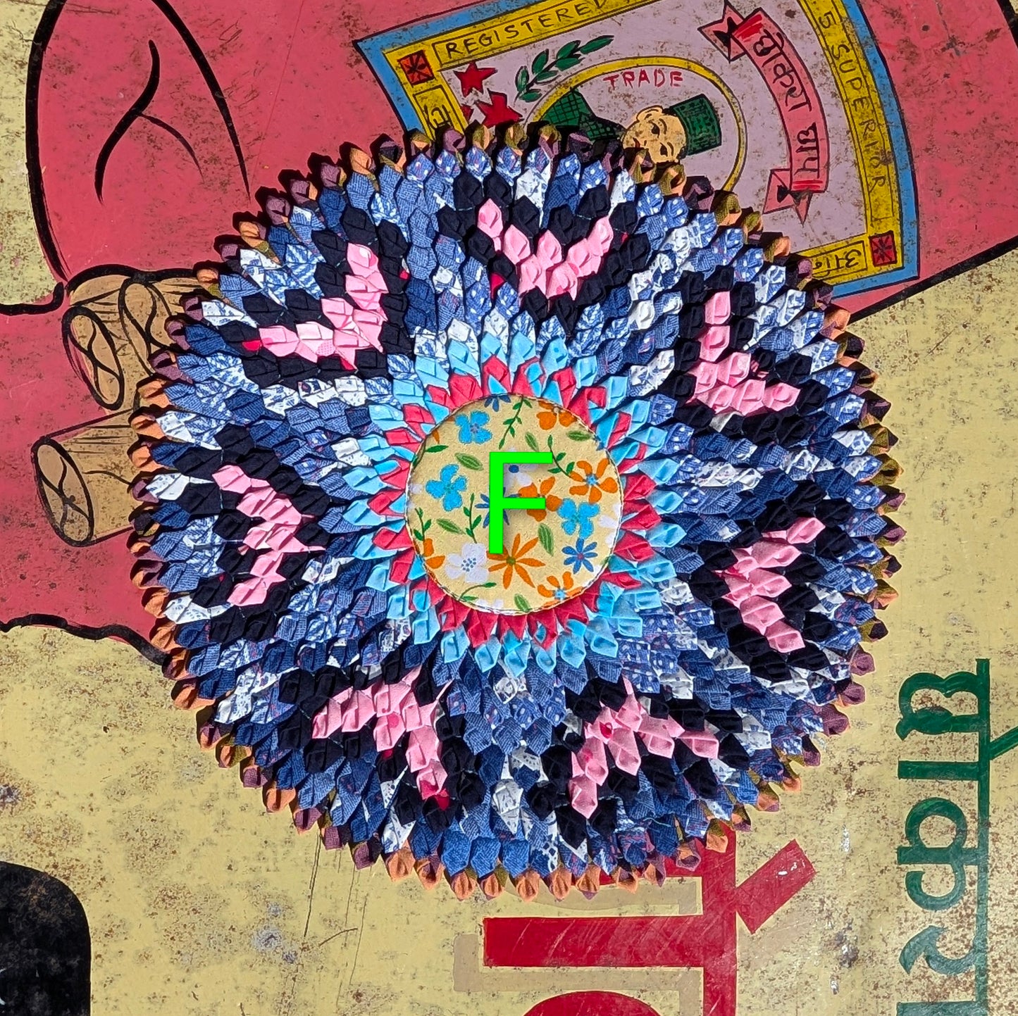 Recycled fabric mat round
