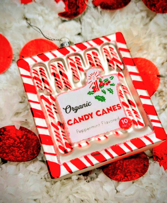 Shiny bright style, candy cane box joy.... As a glass decoration.....whaaaaatttt!!! The whole package literally!

We are packaging addicts, so when we saw this new collection we were ecstatic!

10 x 9 x 3.5cm

 