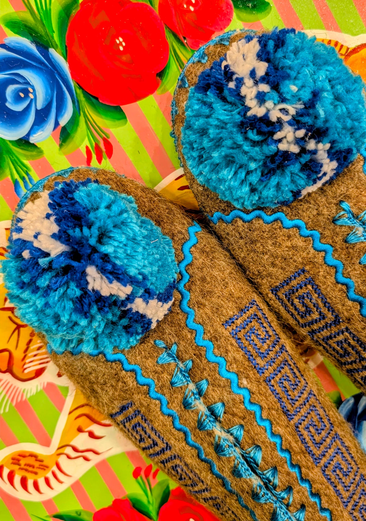 Greek pom pom slippers 44