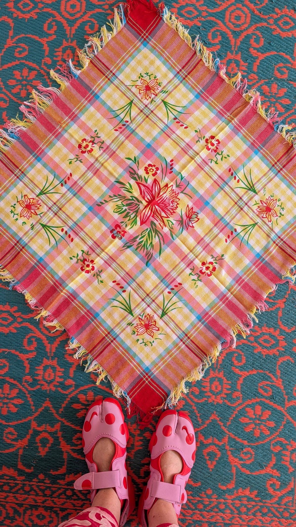 Cotton kitsch check scarf