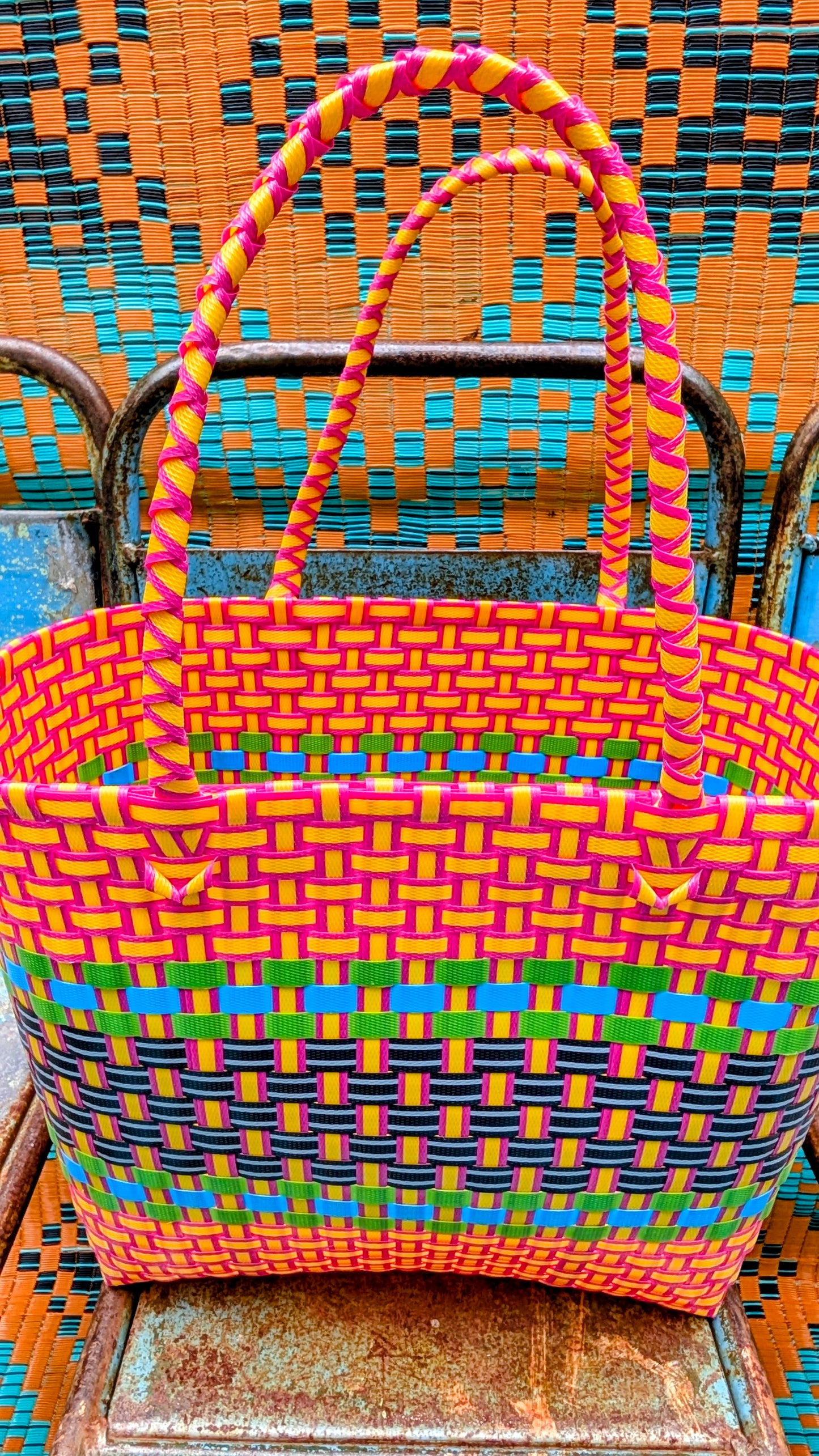 Retro woven basket