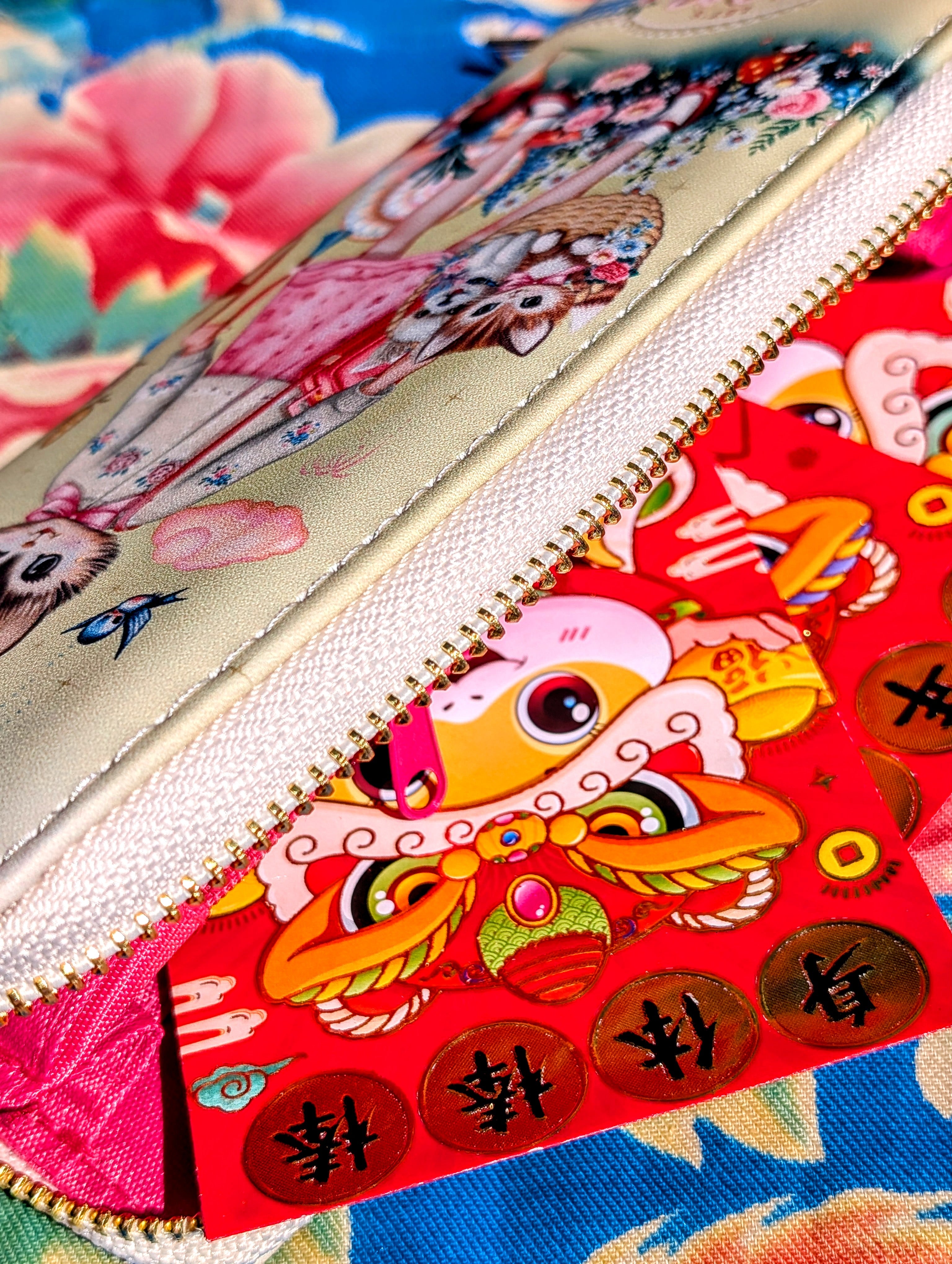 Kitsch purse