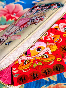 Kitsch purse