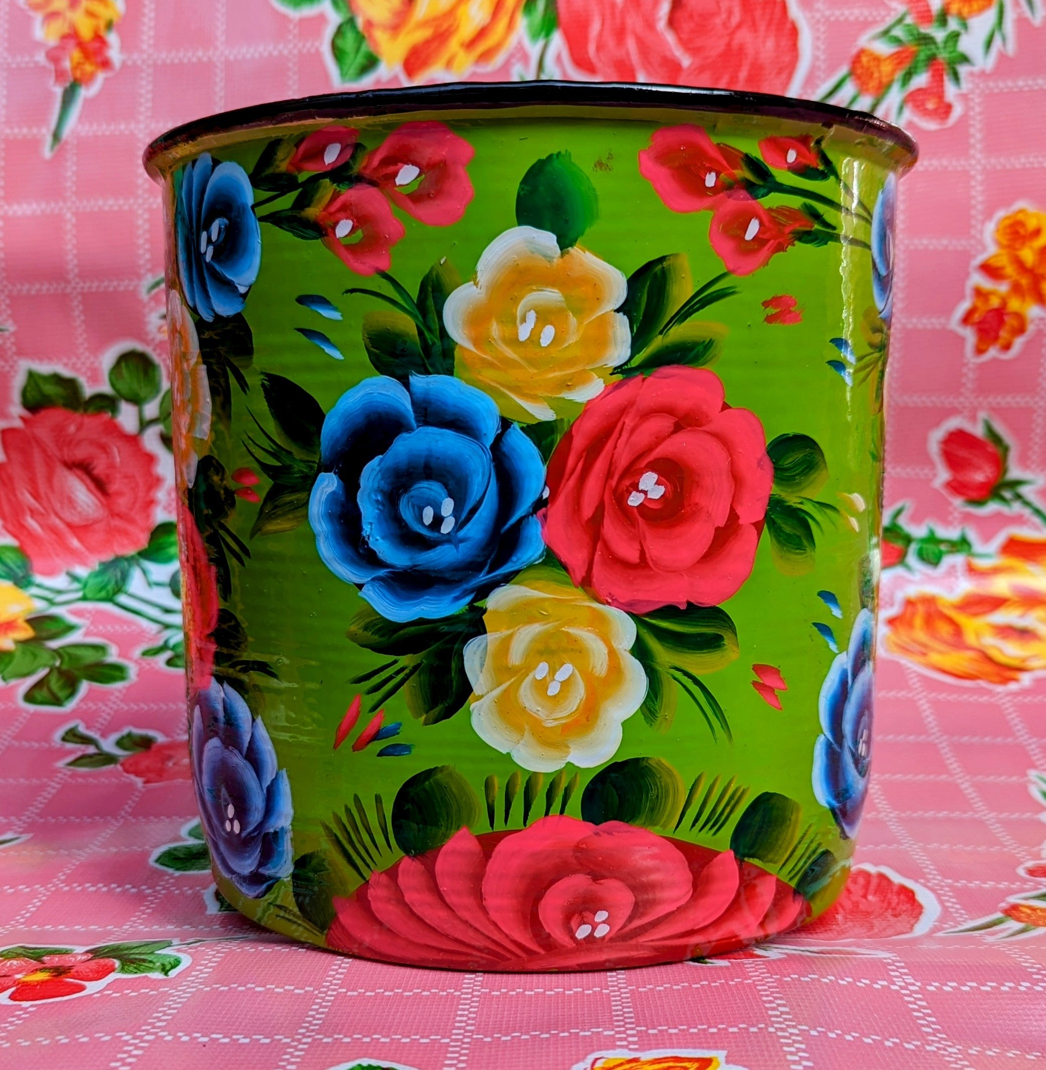 Truck art pot - birds and flowers