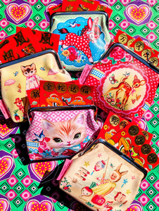 Kitsch coin purse