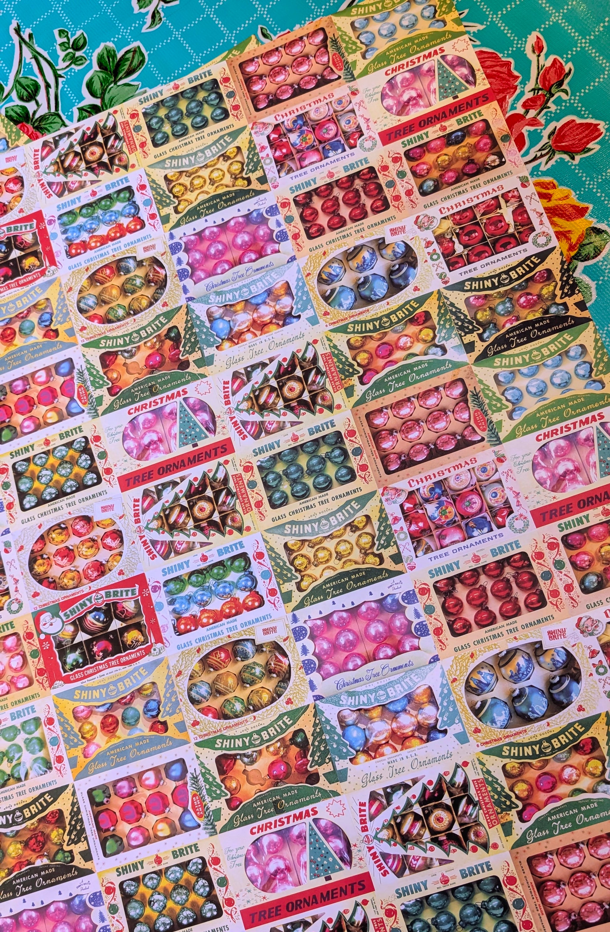 A vintage style Christmas is the best Christmas!!

Nostalgia and shine aplenty with these gorgeous vintage Shiny Brite Christmas box designs.

Shiny Brite started in 1937 and  was a German/ American glass ornaments maker.All their designs came on beautifully designed boxes.

Wrap presents and make fabulous crafting and displays with these....

70cm x 50cm

Price is for 3 sheets of paper, lightly folded.