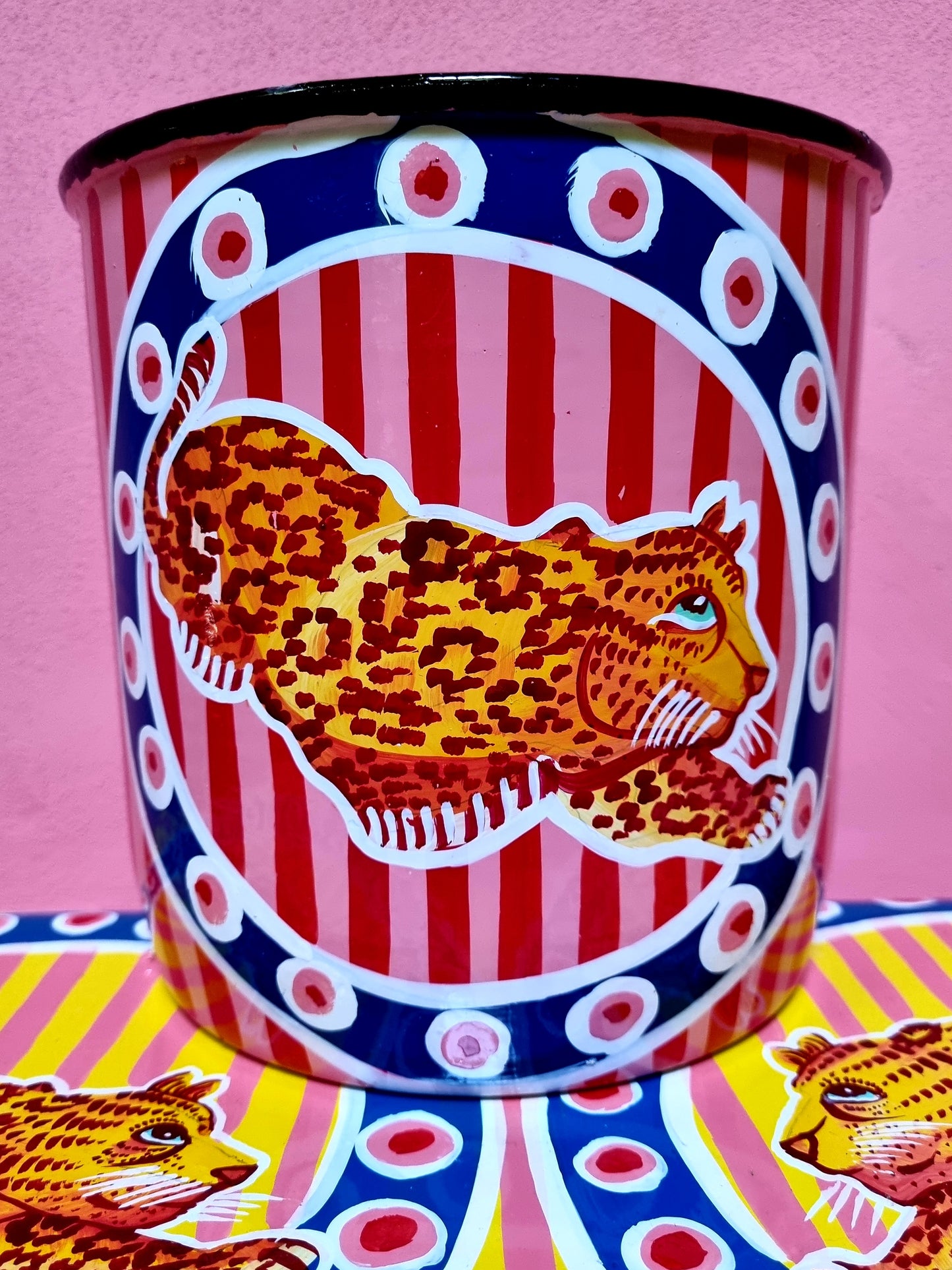 Truck art pot