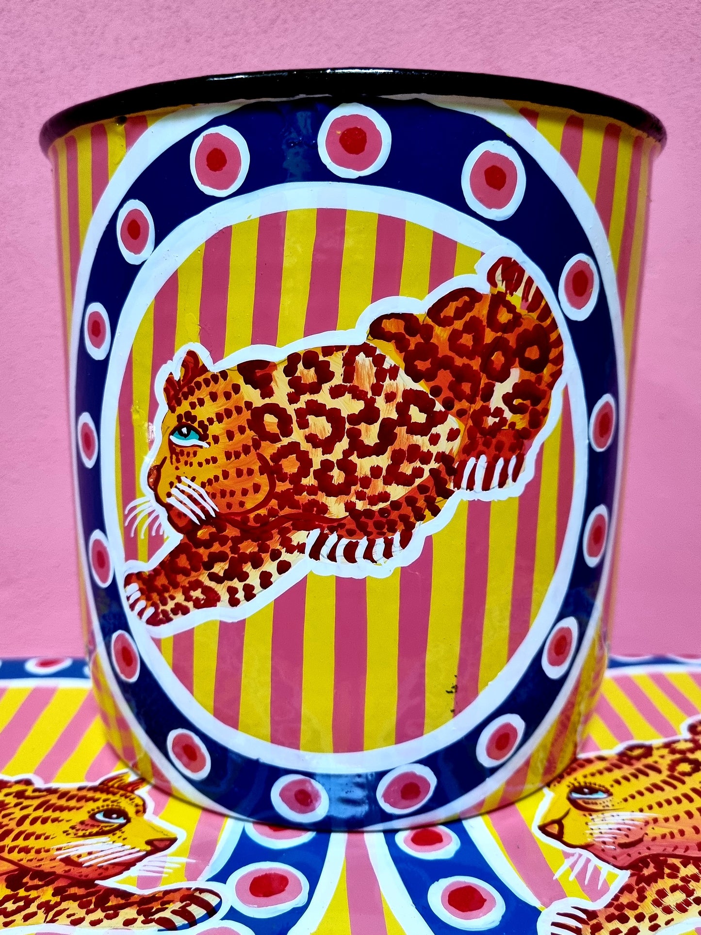 Truck art pot