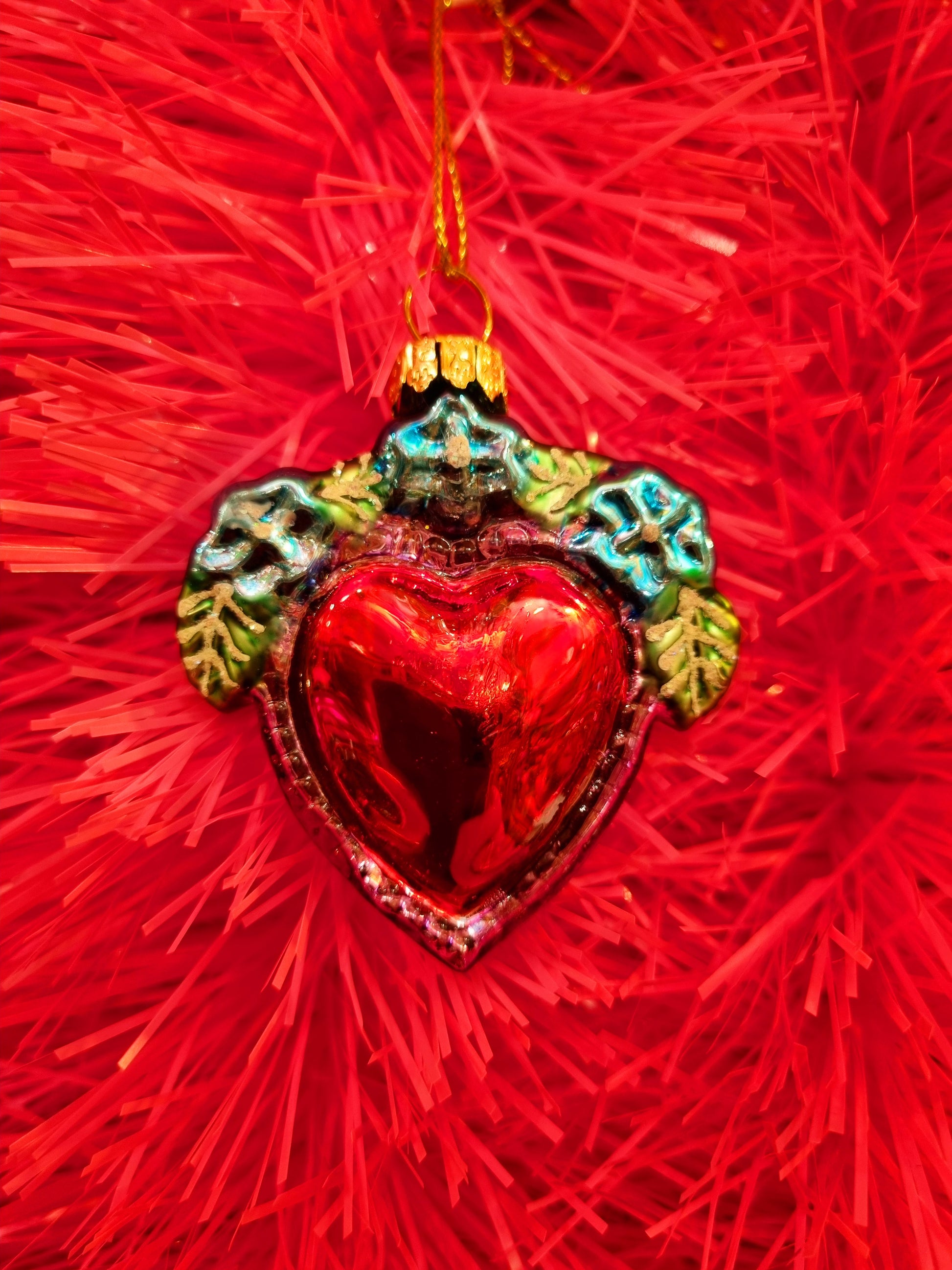 Sacred heart milagros decorations