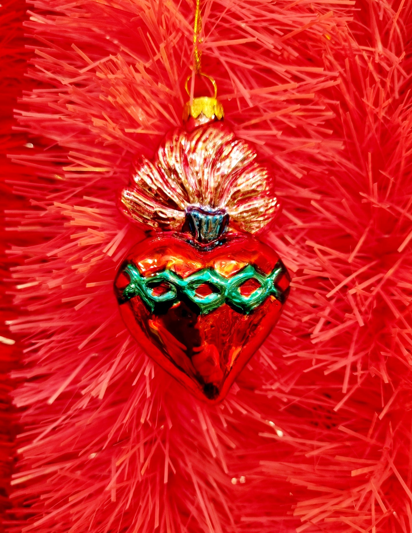 Sacred heart milagros decorations