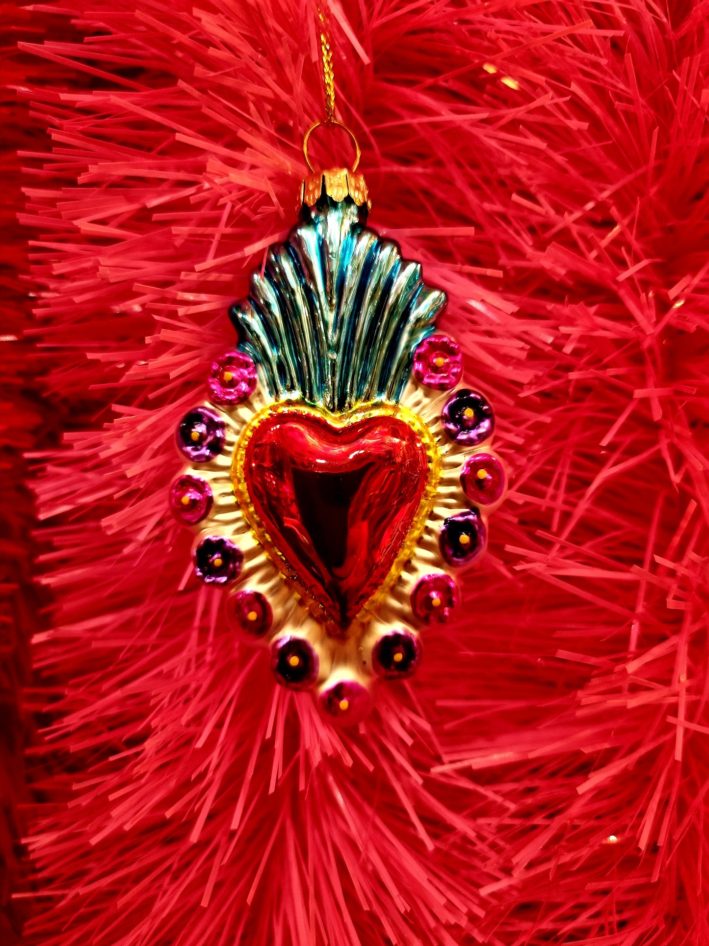 Sacred heart milagros decorations