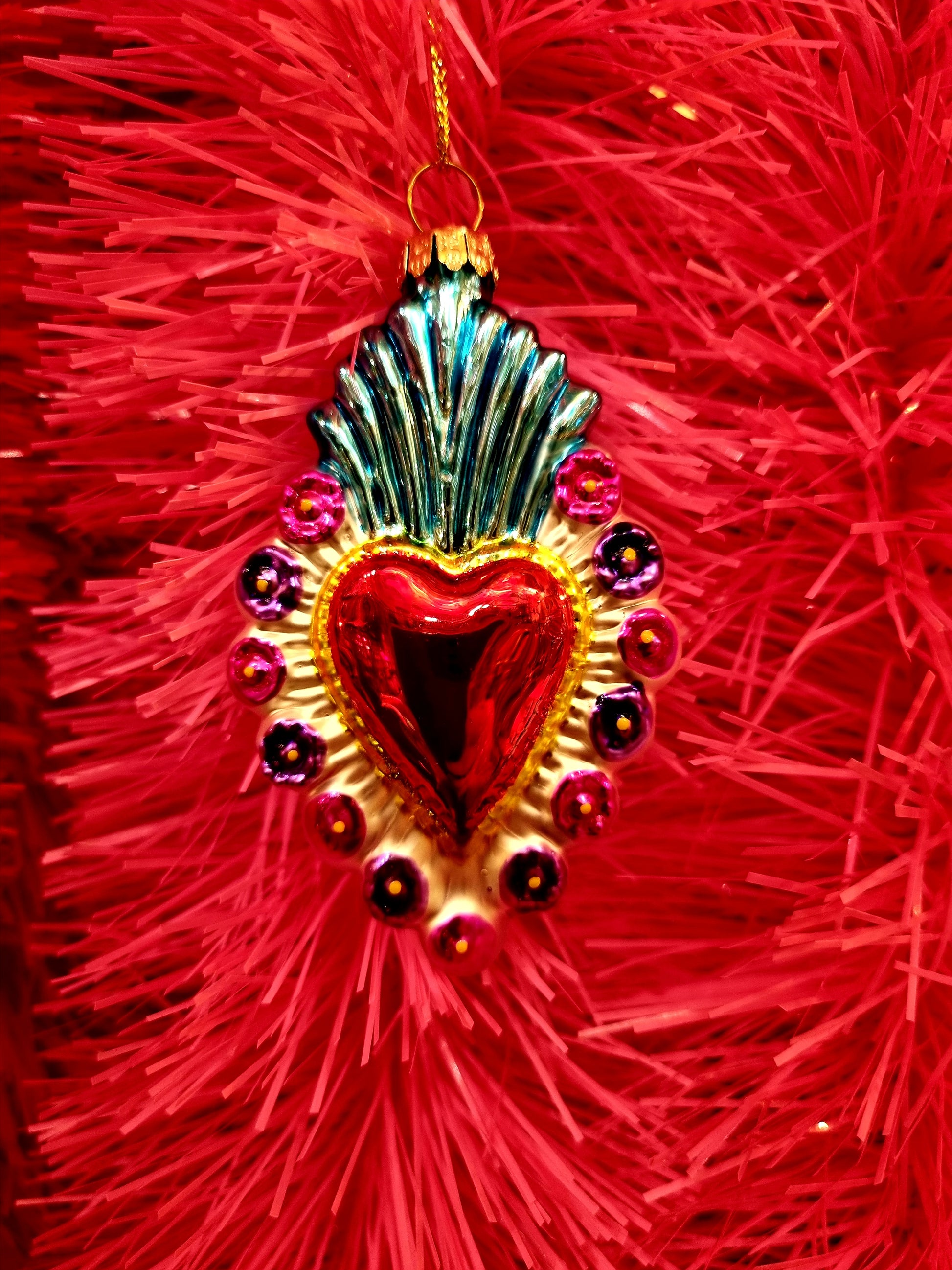 Sacred heart milagros decorations
