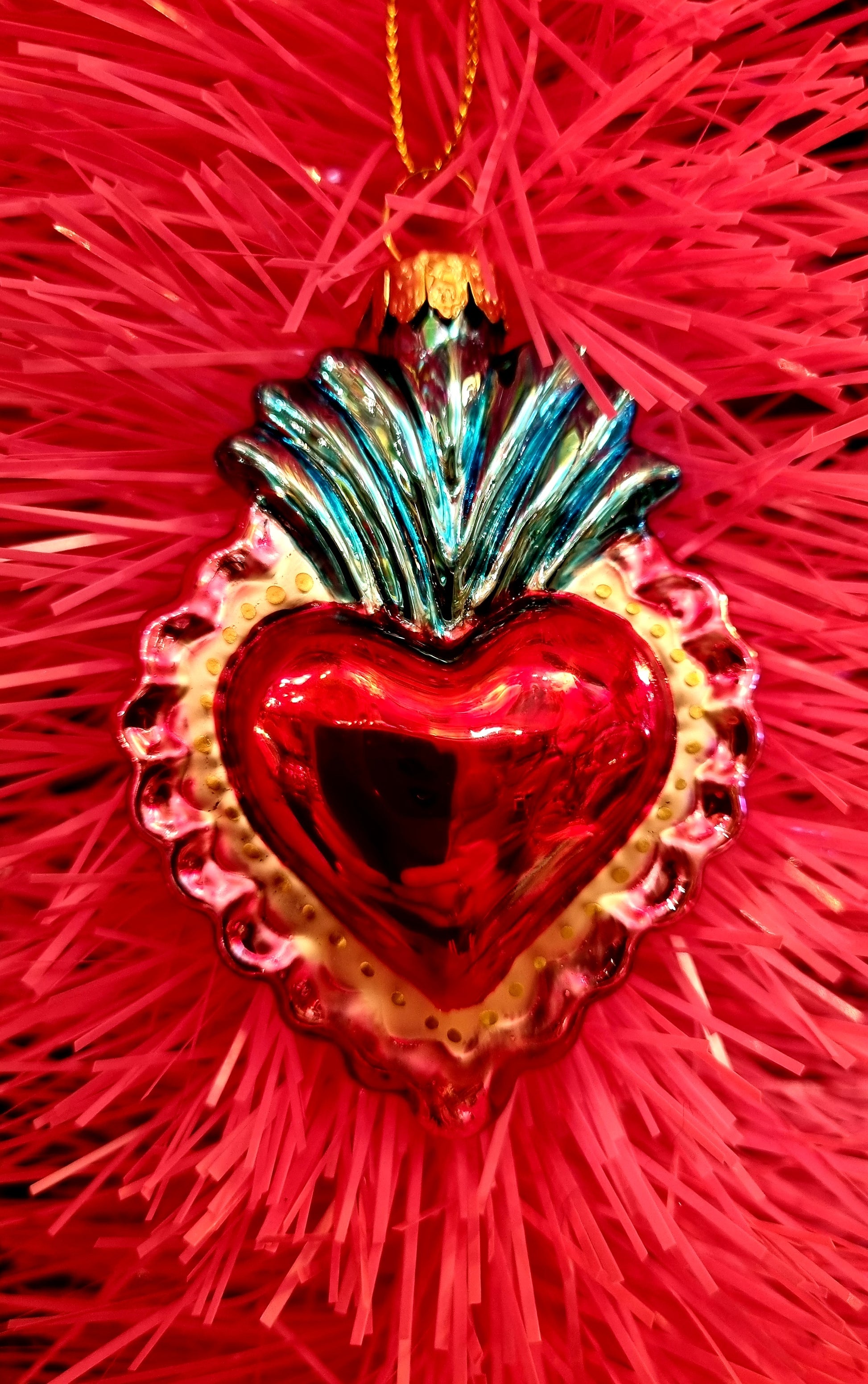 Sacred heart milagros decorations