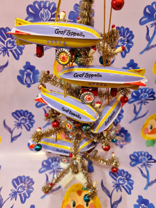 Zeppelin tin decoration