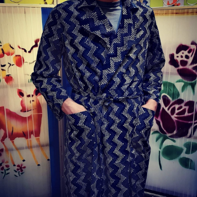 Best lawn cotton dressing gowns! Super fine and brilliant prints! Based on a vintage Hungarian dressing gown, complete with pockets as well as a breast pocket! Handmade in India, our patterns, our lay and our cut, then the magic of putting them together happens at the tailors machine! 
