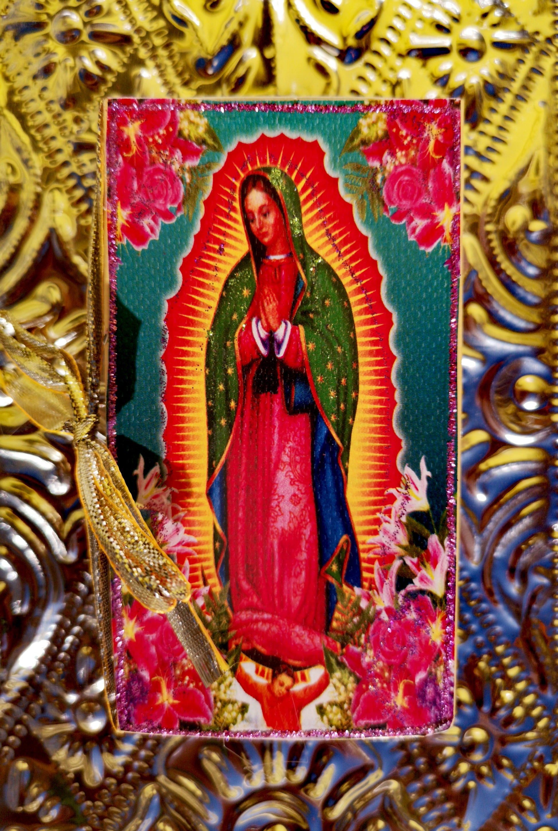Large Mexican and vintage graphic matchbox