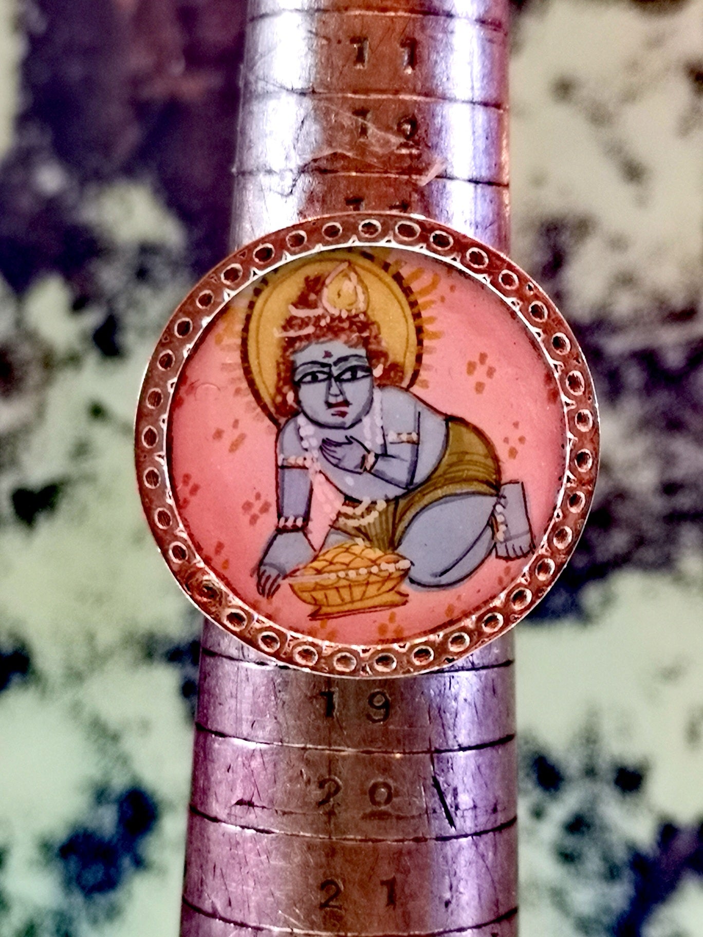 Hand painted hindu god miniatures. Baby krishna ring