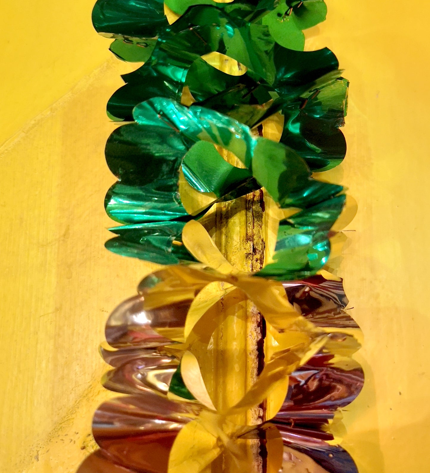 Foil honeycomb garlands
