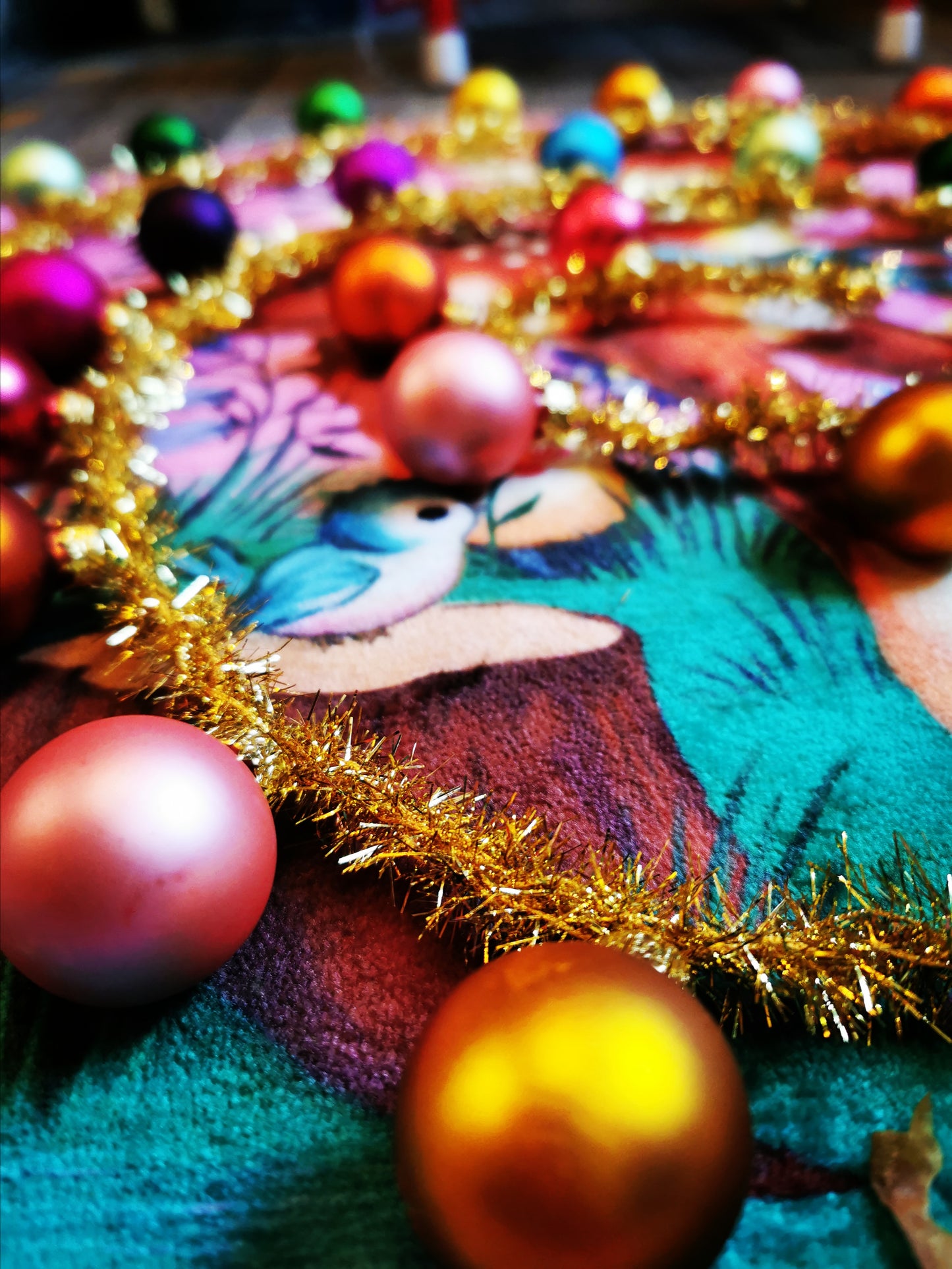 Vintage style tinsel rainbow garland