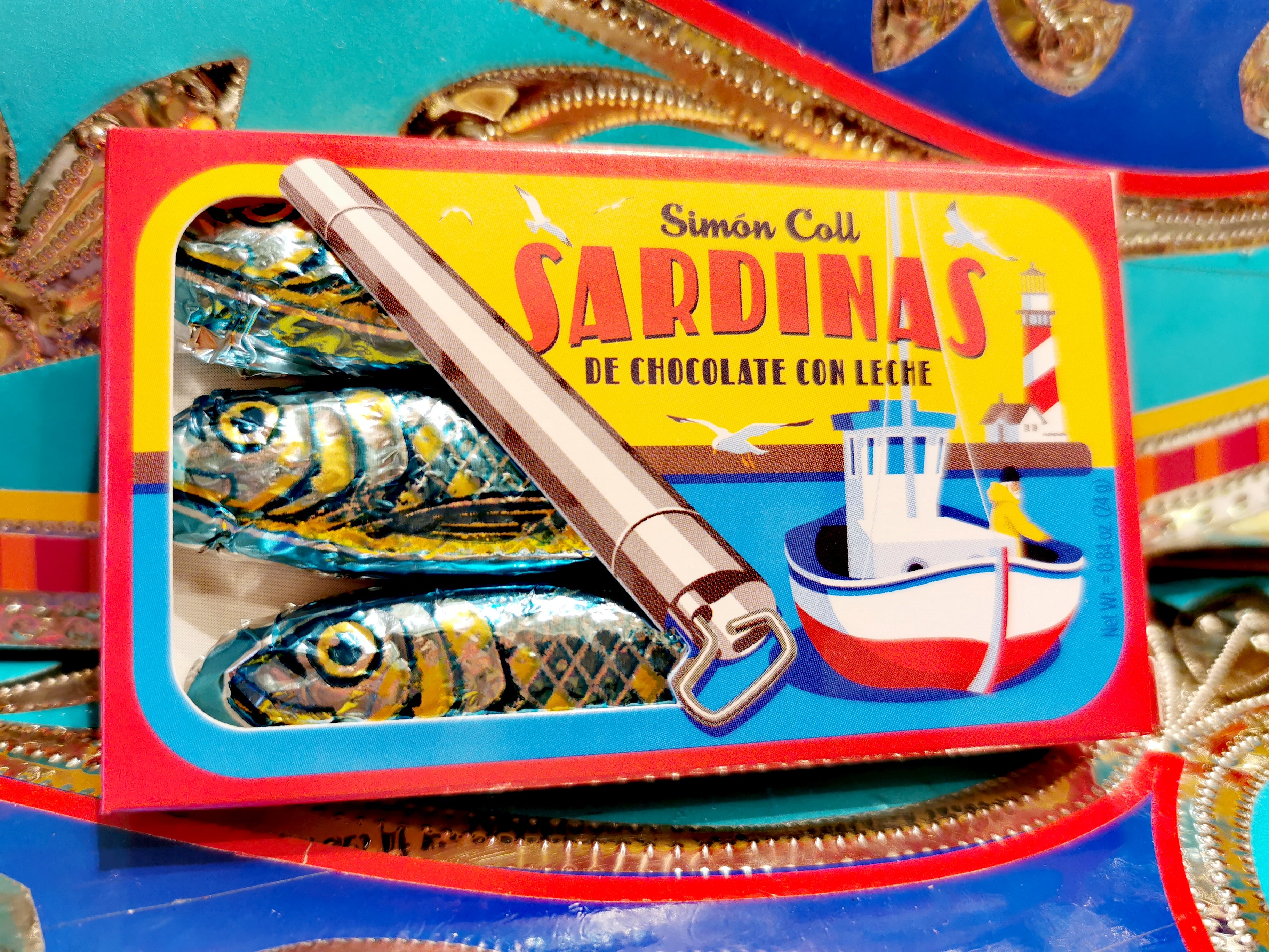 Delicious chocolate foil wrapped sardines, yummy!

Box of 3 ,24g, 10cm x 6cm x 1.5cm

Milk chocolate

Ingredients :sugar, cocoa butter, whole milk powder, cocoa mass, skimmed milk powder, emulsifier(soya lecithin), and flavouring. Cocoa solids 30%min,milk solids 14%min,may contain nut traces. 


