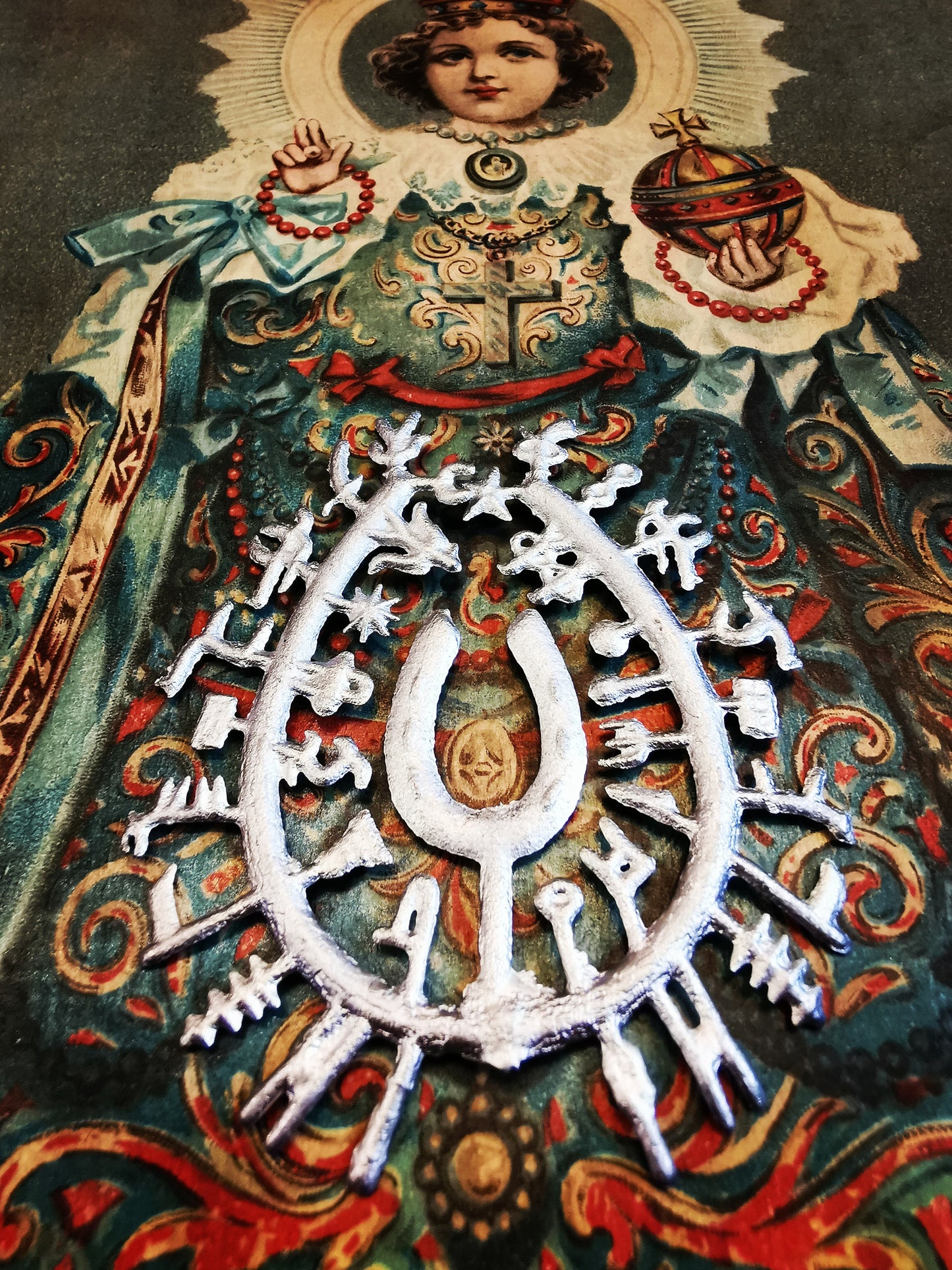 Pagos de Plomo amulets