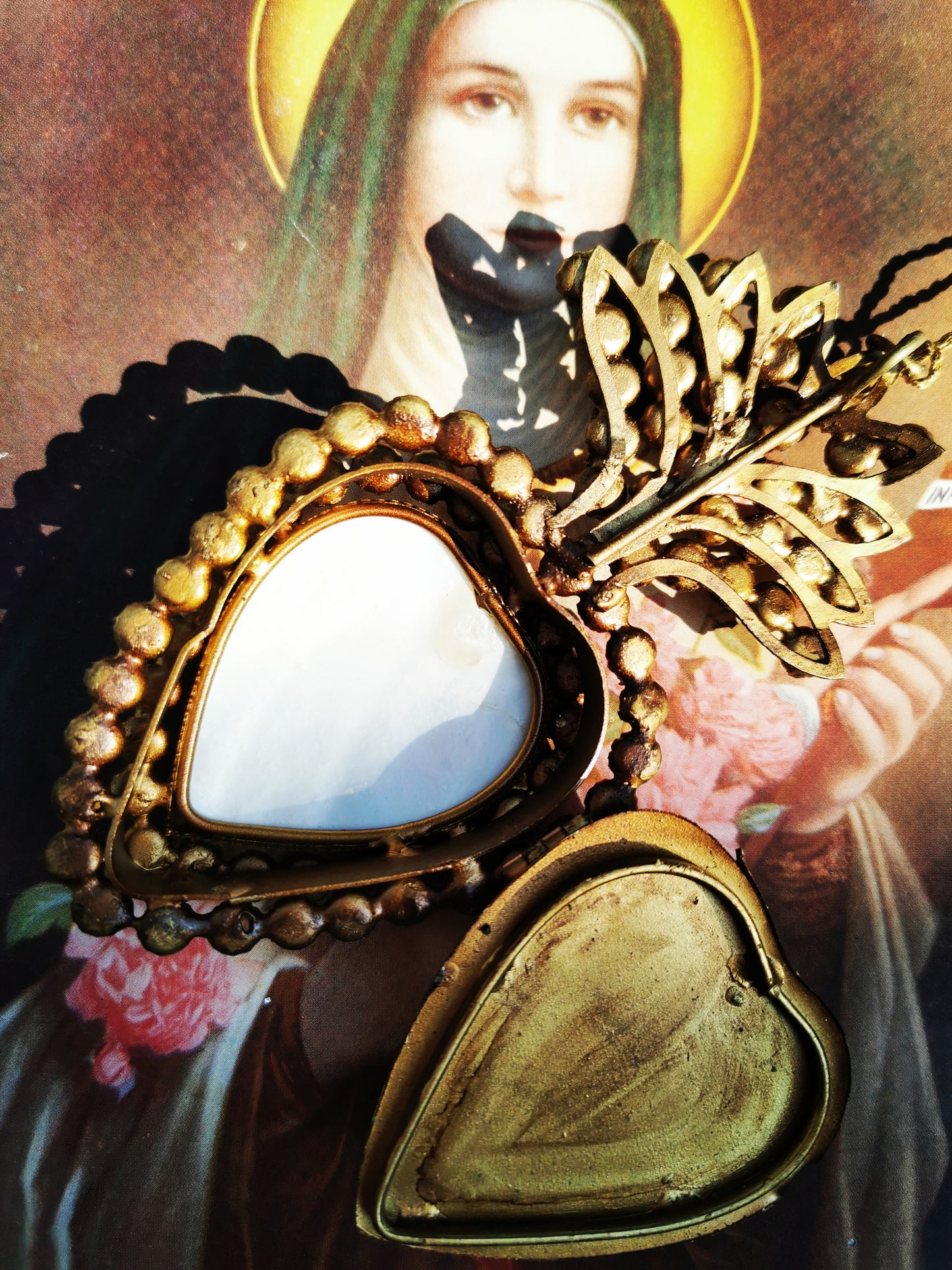 Precious sacred heart cachet