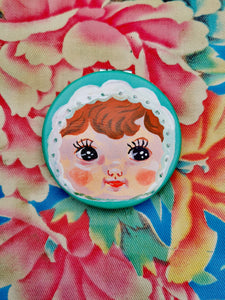 Cutie compact mirror