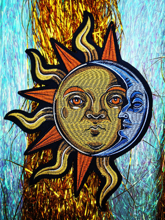 Super fun 90s style Suns and moons to adorn jackets, bags, cushions and anything else that you can think of!!

Embroidered felt

