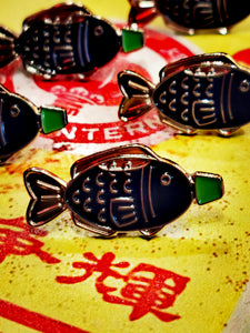 Soy fish pin